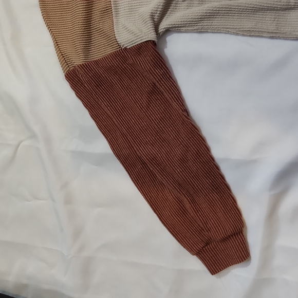 Fall Color Blocked Sweater - Picture 2 of 4